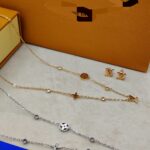 سلسال فاخر مع حلق بتصميم مستوحى من لويس فيتون LV مع الملحقات